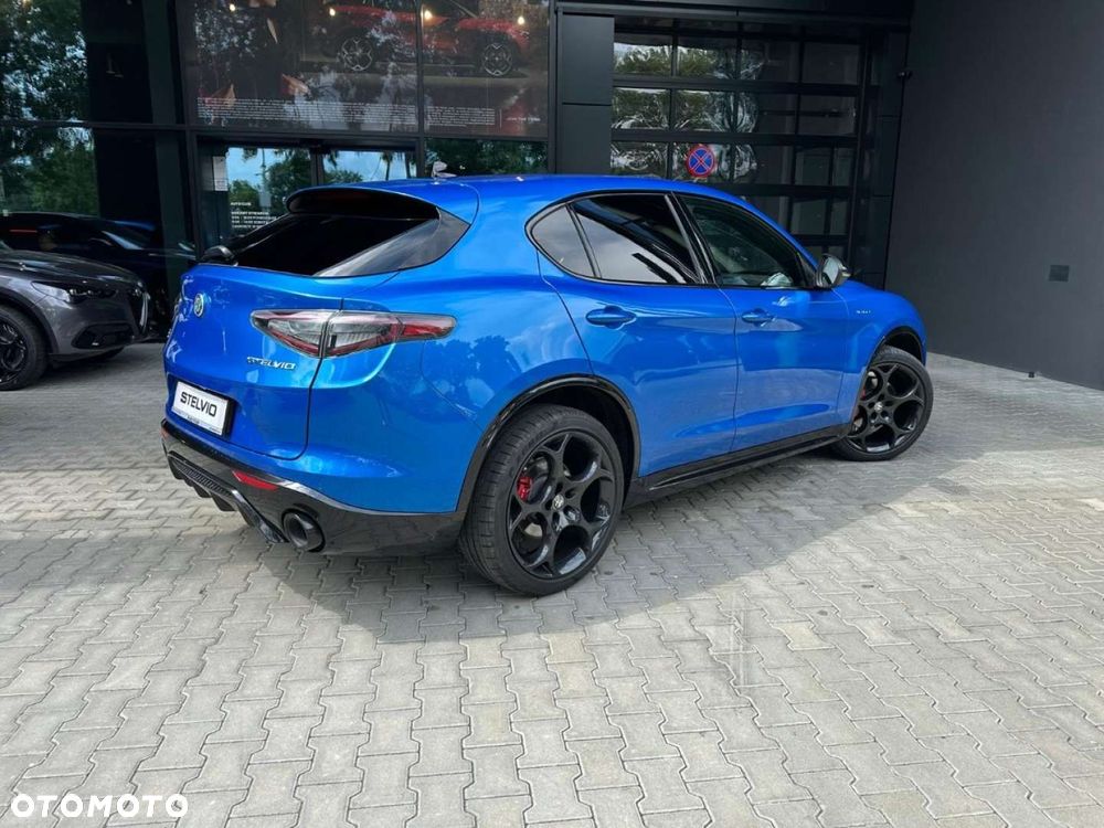Alfa Romeo Stelvio - 7