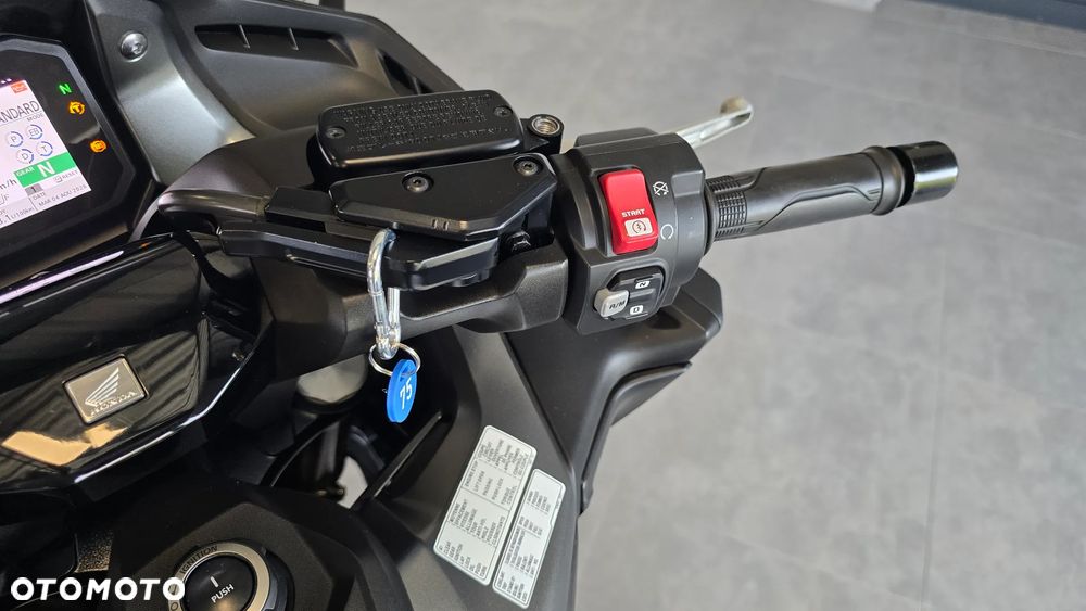 Honda NSS - 26