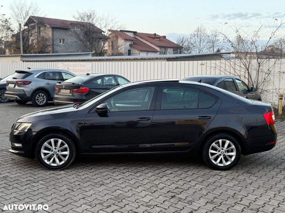 Skoda Octavia 1.6 TDI (Green tec) DSG Style - 10