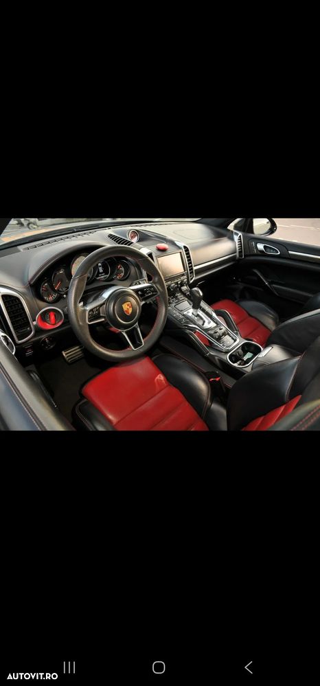 Porsche Cayenne 4.2 L S - 6