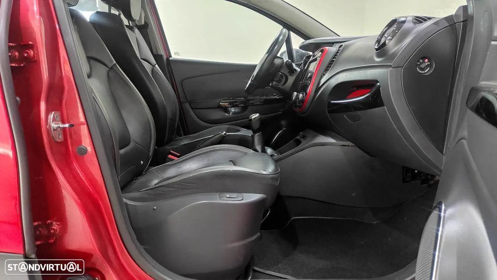 Renault Captur - 23