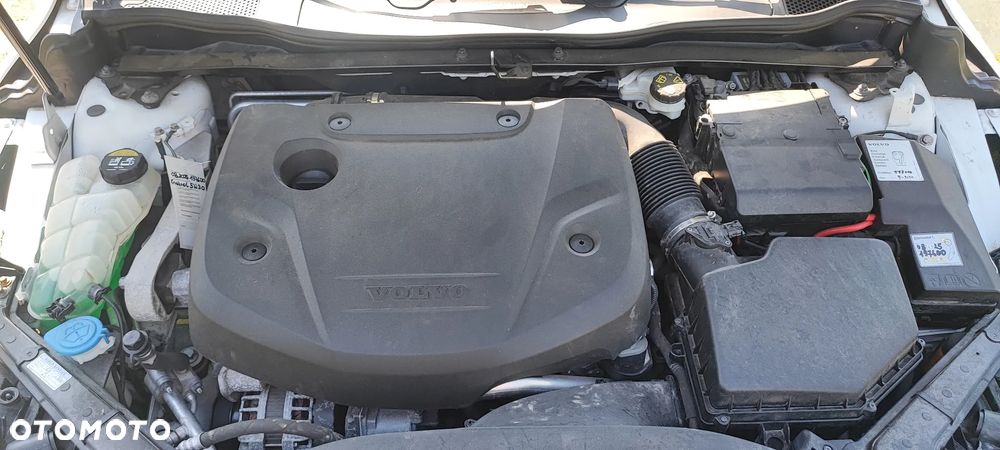 Volvo V40 D2 RDesign - 16