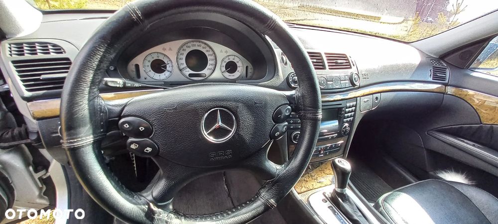 Mercedes-Benz Klasa E 200 Kompressor Automatik Avantgarde - 24
