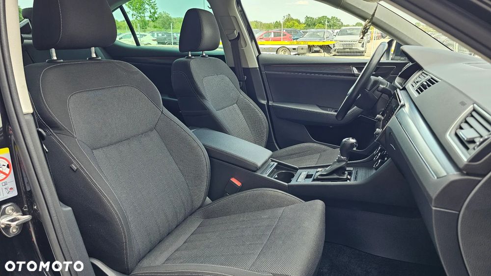 Skoda Superb 2.0 TSI Style DSG - 34