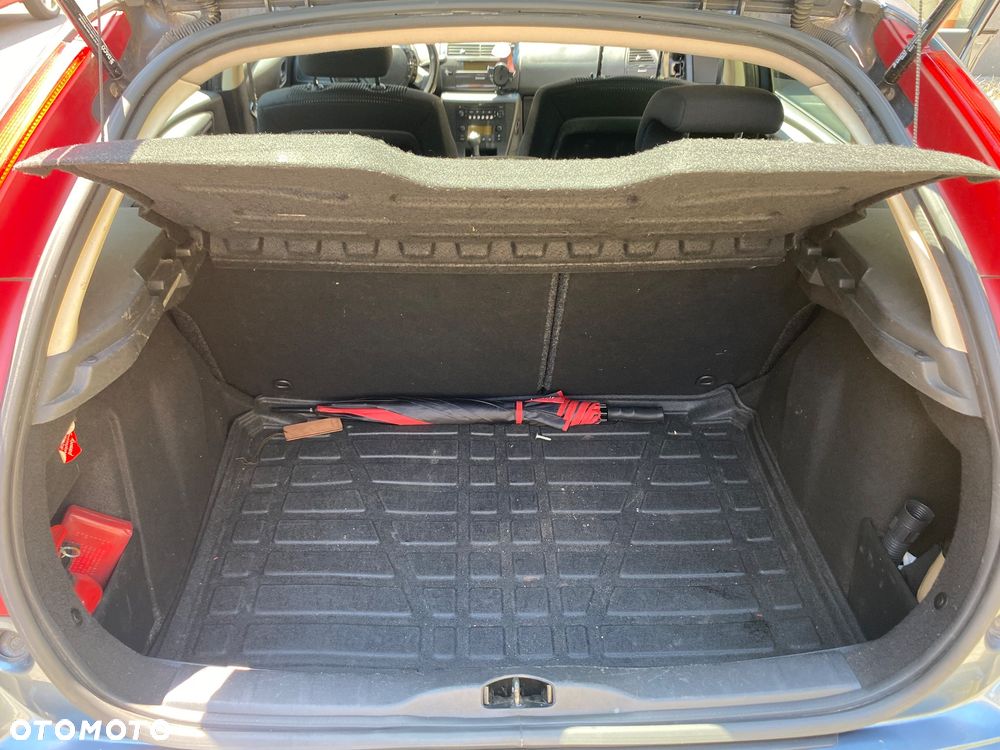 Citroën C4 1.6 16V VTR Pack - 11