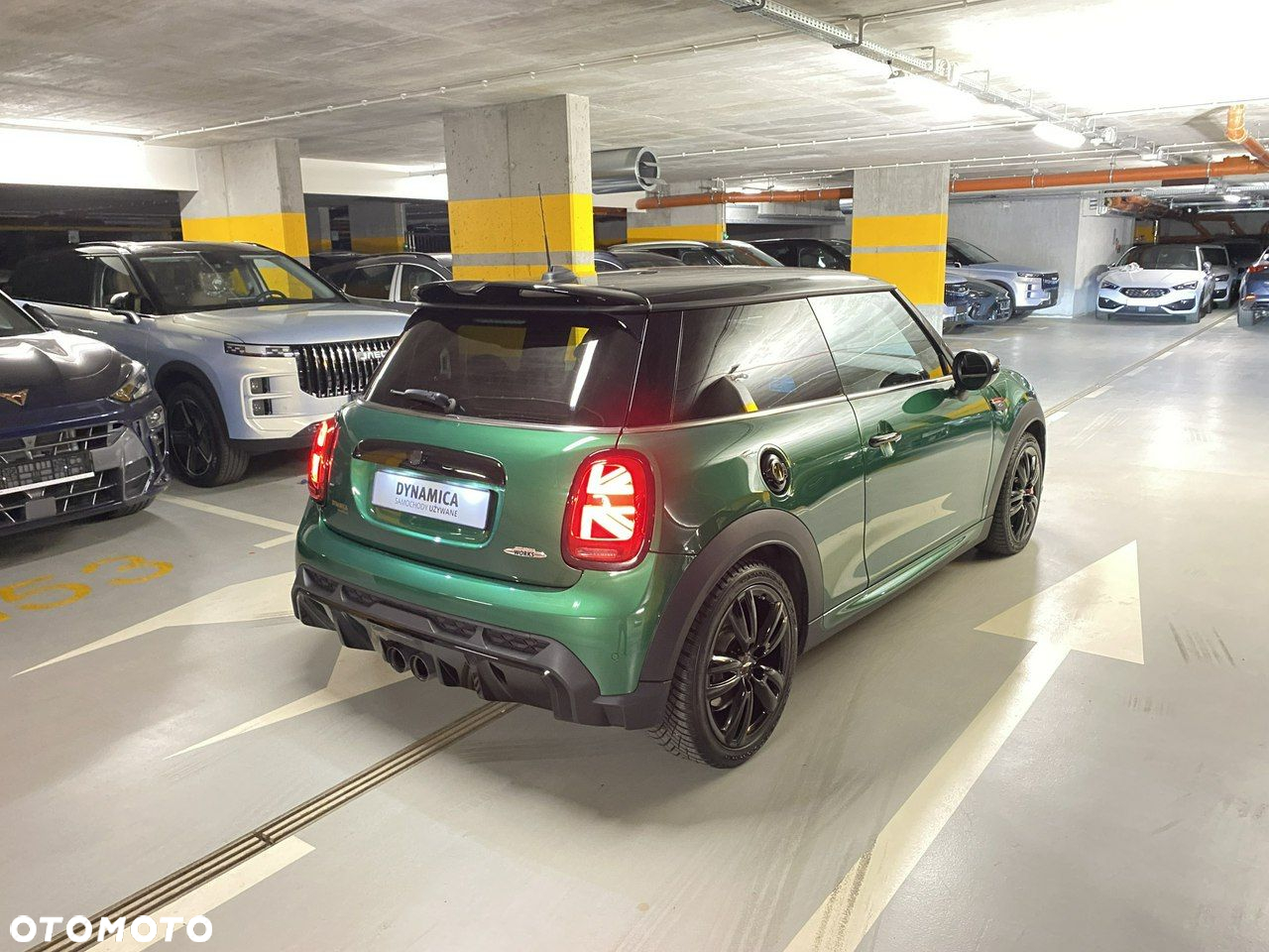 MINI John Cooper Works - 8