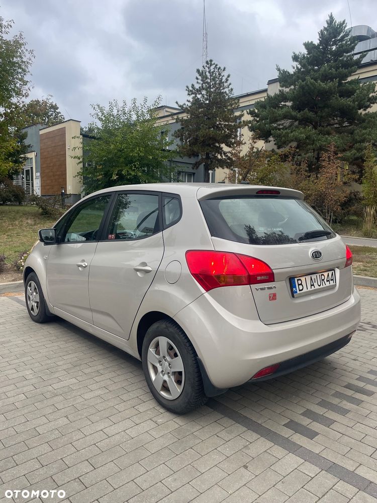 Kia Venga 1.6 M - 12