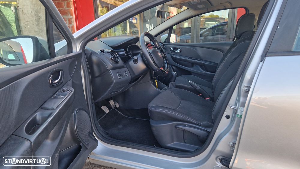 Renault Clio Sport Tourer 1.5 dCi Dynamique S - 11