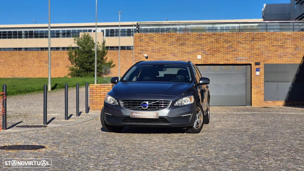 Volvo V60 2.0 D2 Momentum Drive Geartronic - 1