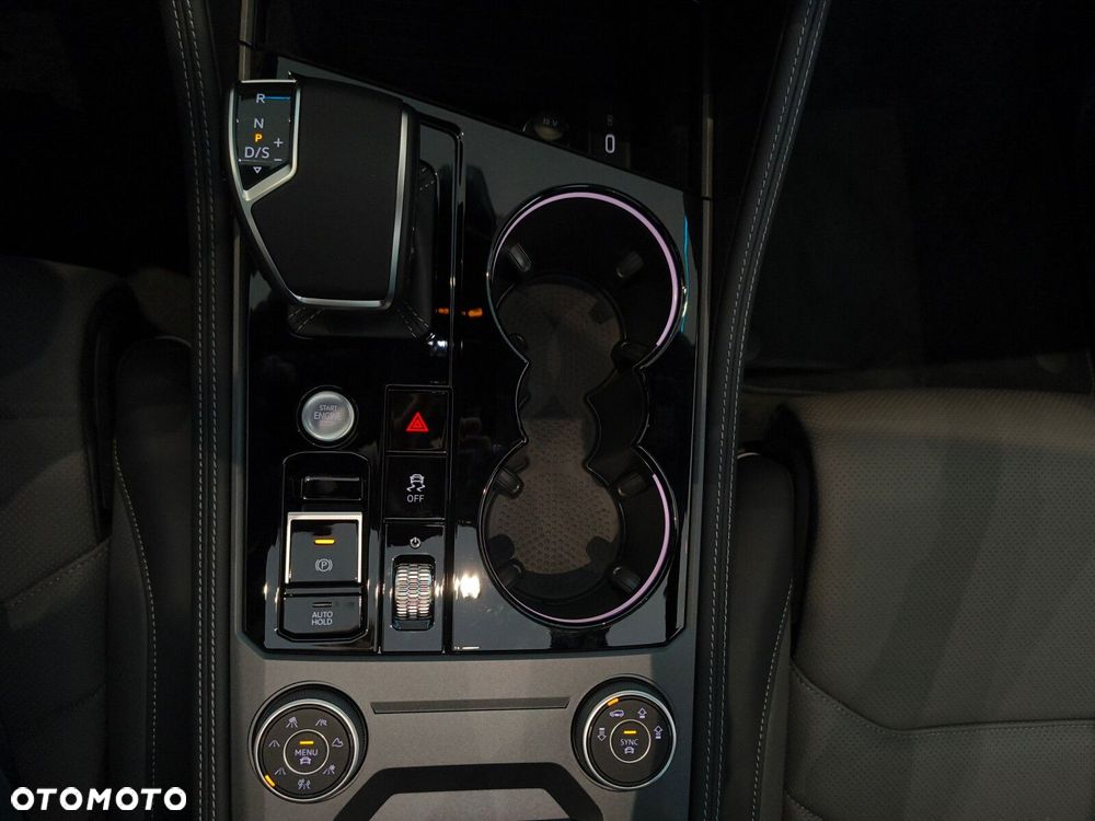 Volkswagen Touareg - 31