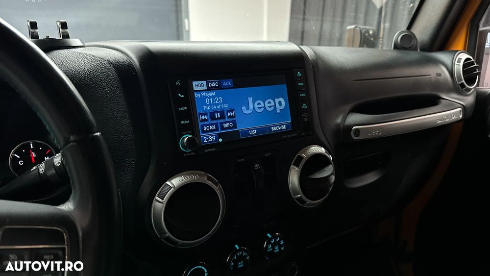 Jeep Wrangler 2.8 CRD AT Sahara - 15