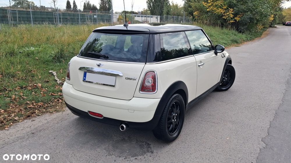 Mini Cooper 2010 photo 5