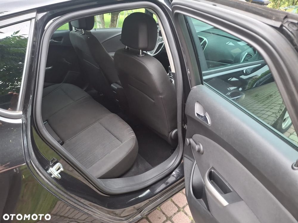 Opel Astra 1.4 Turbo - 26