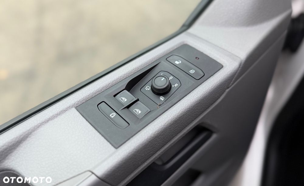 Volkswagen Caravelle 2.0 TDI L2 Highline DSG - 32