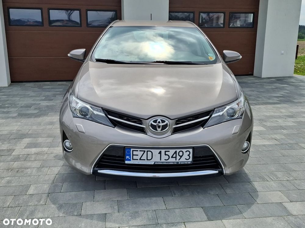 Toyota Auris 2.0 D-4D Executive - 26