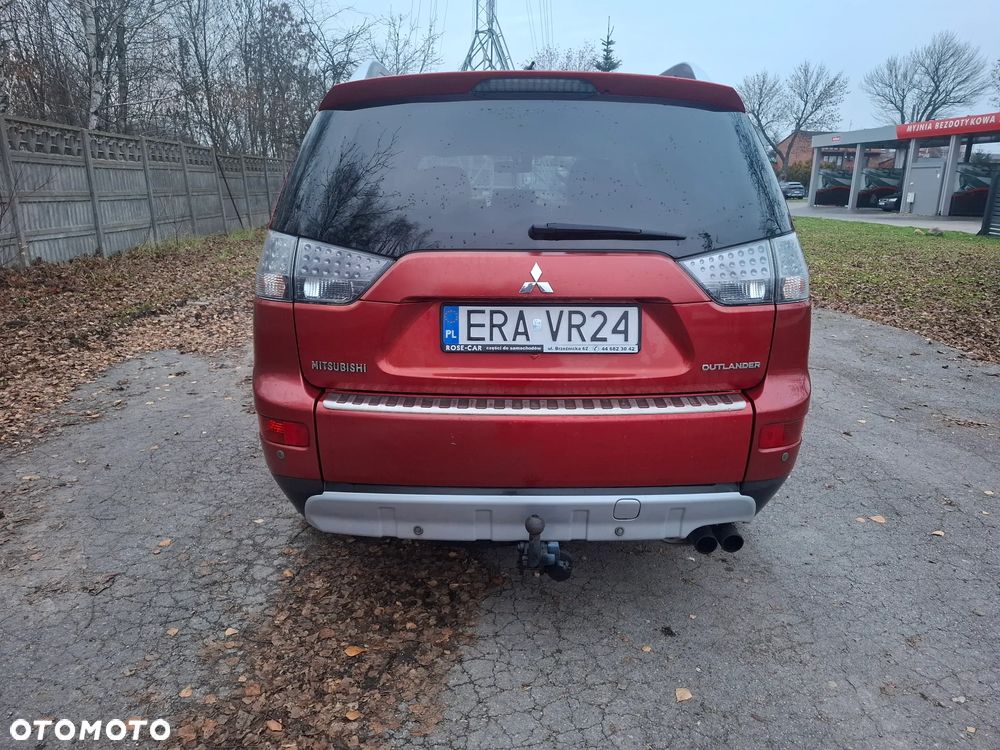 Mitsubishi Outlander - 16
