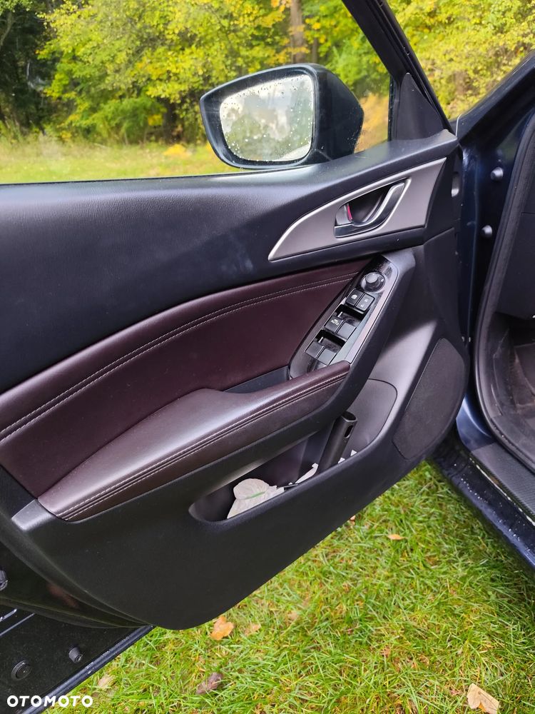 Mazda 3 - 9