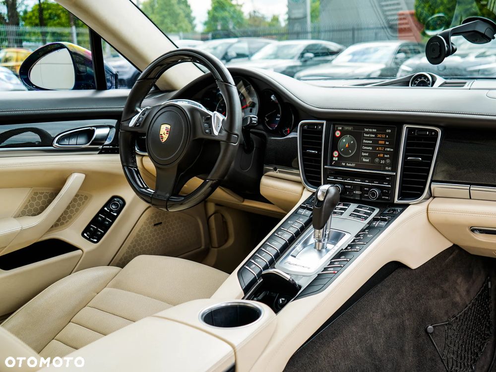 Porsche Panamera - 13