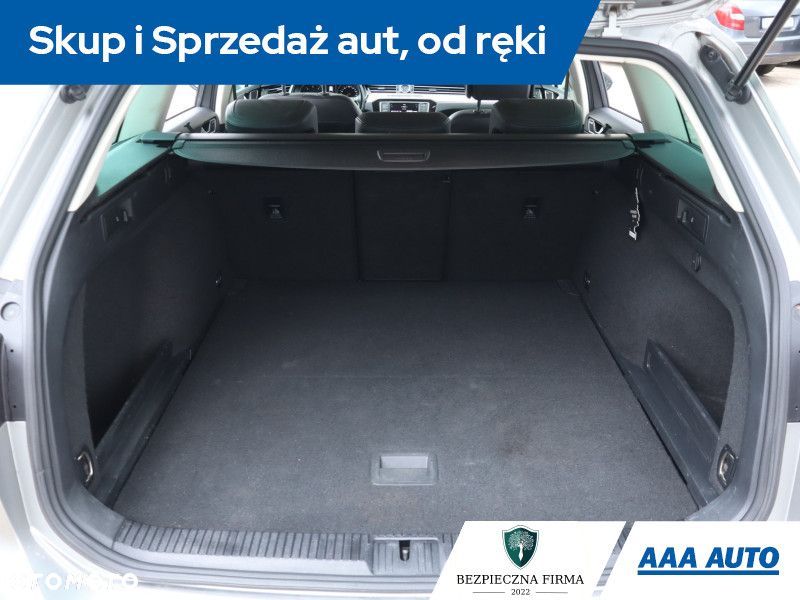 Volkswagen Passat Variant - 15
