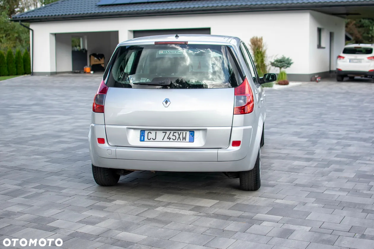 Renault Scenic - 16