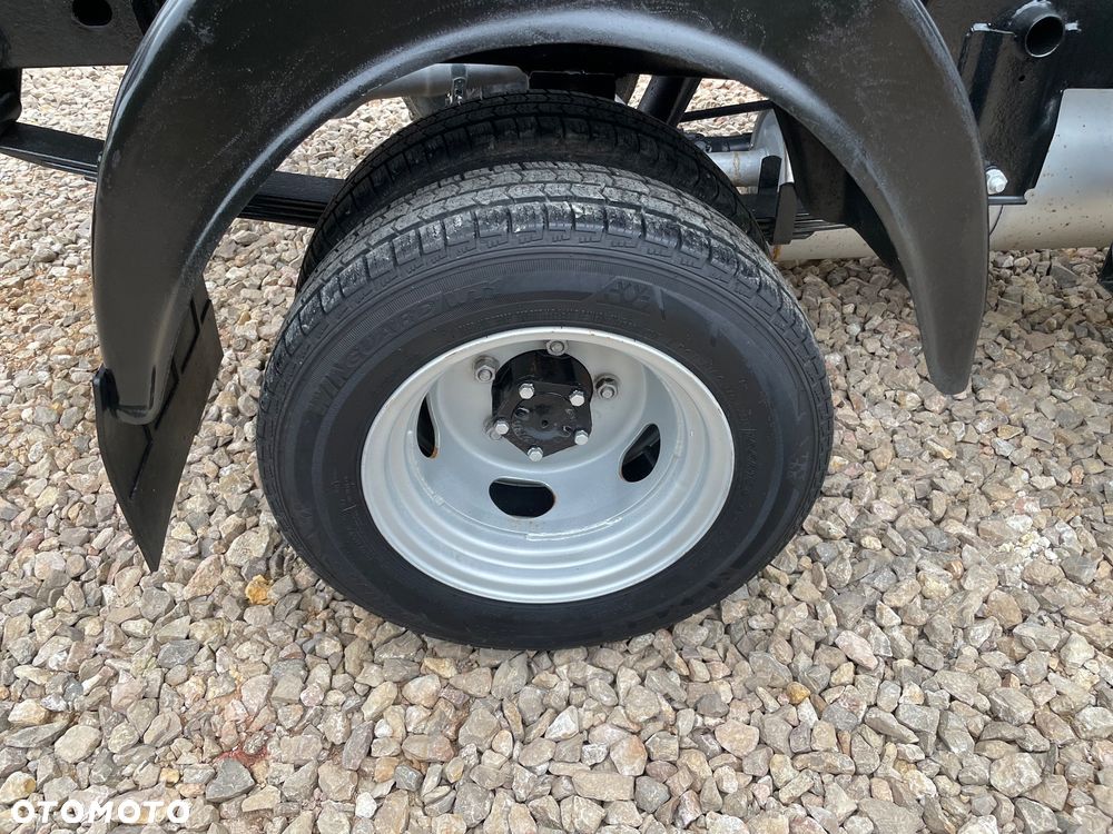 Kia K2500 - 13
