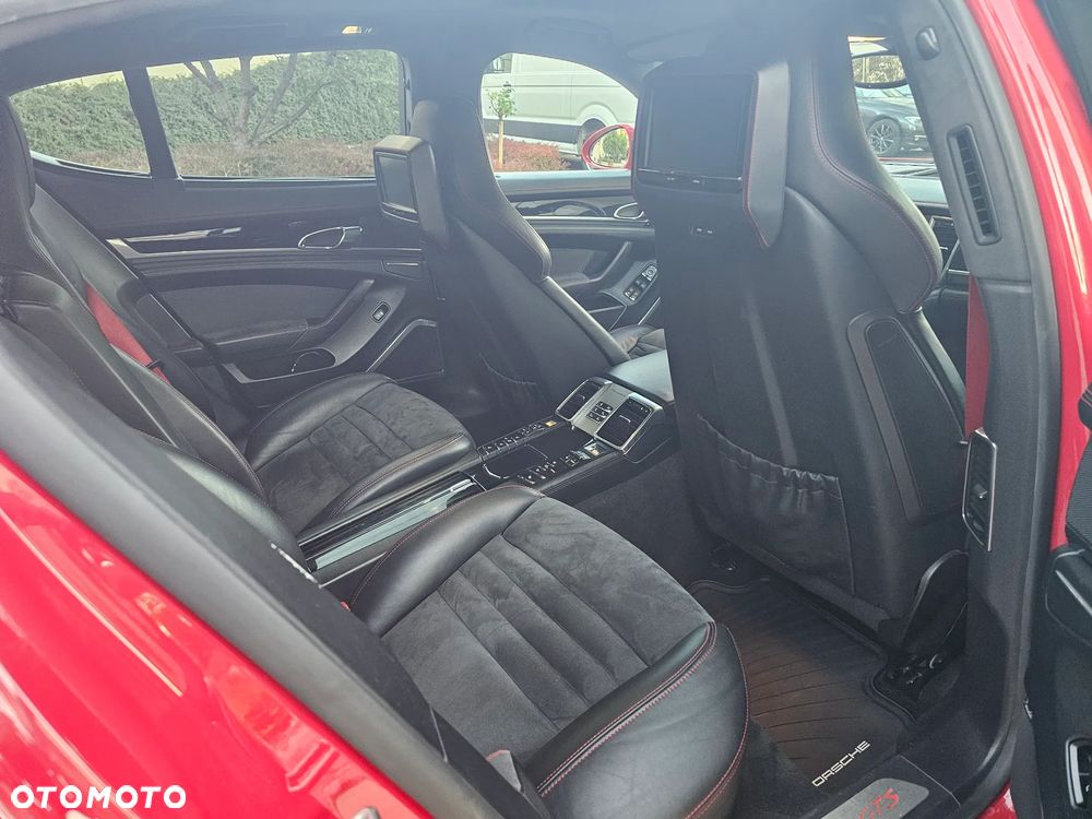 Porsche Panamera 2012 photo 2