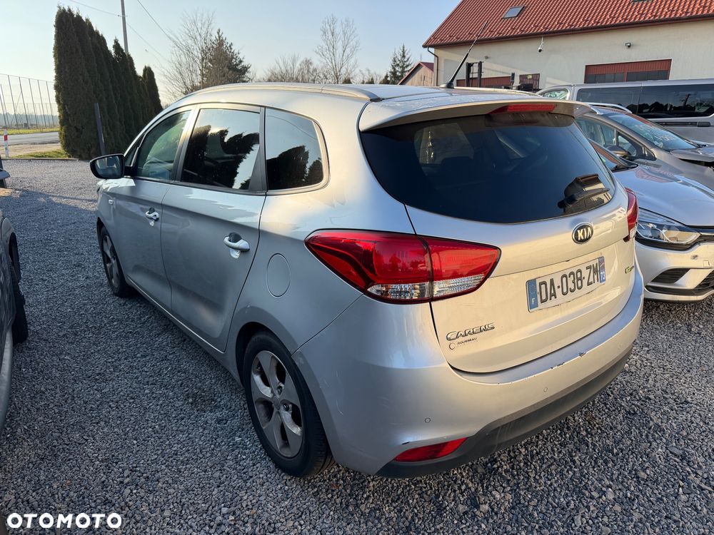 Kia Carens 1.7 CRDi 115 Dream-Team Edition - 6