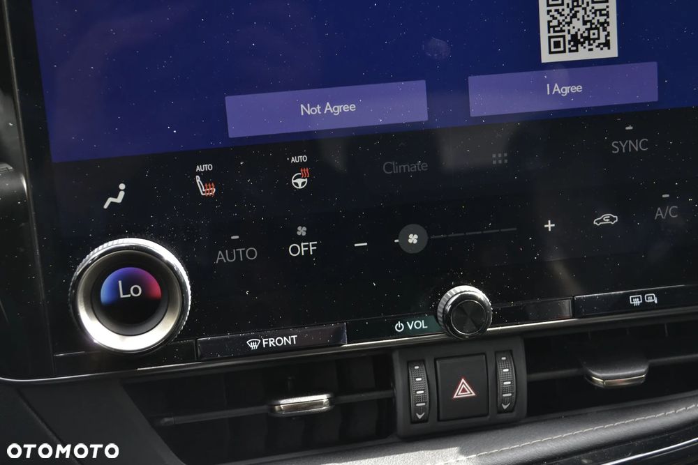 Lexus NX 350h Business AWD - 31