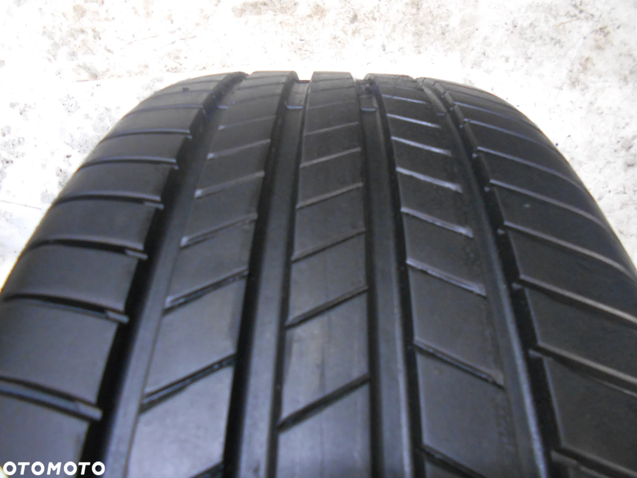 OPONA POJEDYNKA 235/45R20 BRIDGESTONE TURANZA T-005 DOT 1422 7.3MM - 2