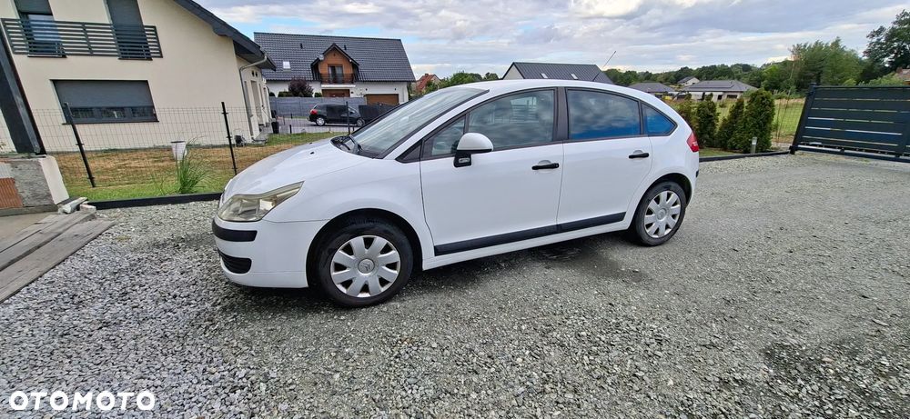 Citroën C4 1.6 16V Impress - 1