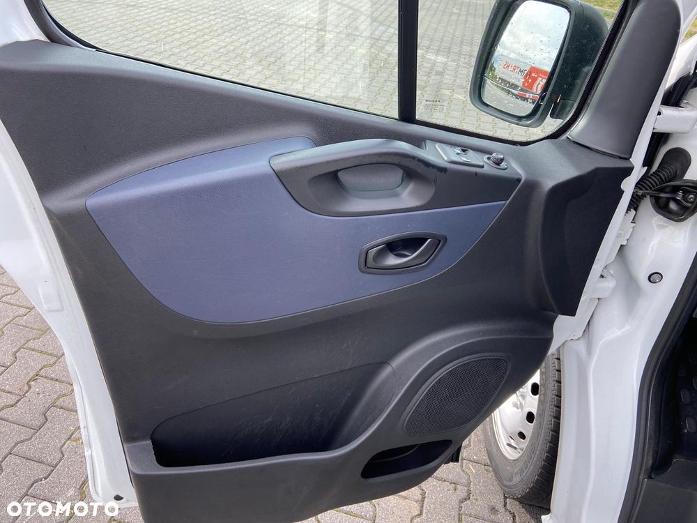 Opel Ambulans Karetka vivaro - 22