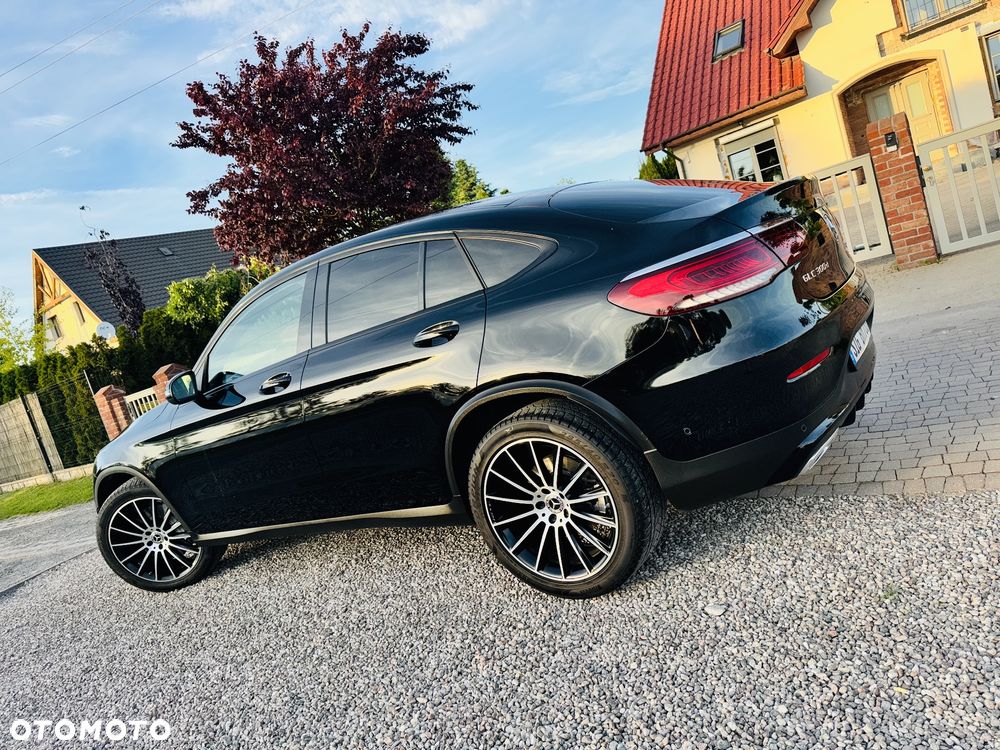 Mercedes-Benz GLC 300 d 4Matic 9G-TRONIC AMG Line Plus - 40