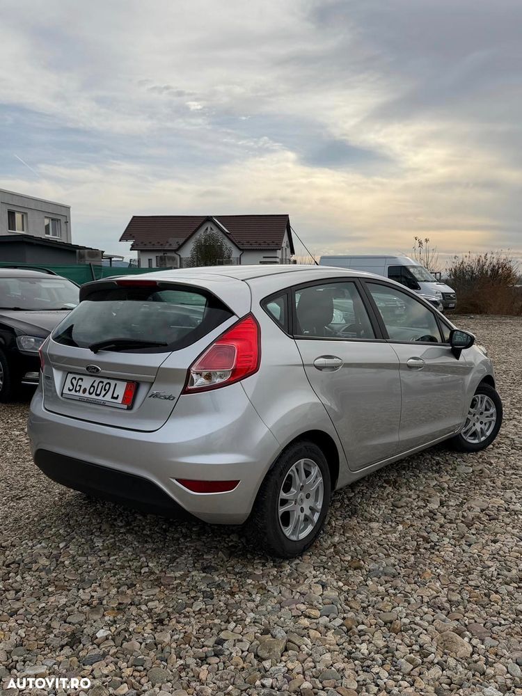 Ford Fiesta 1.6 TDCI Champions Edition - 8