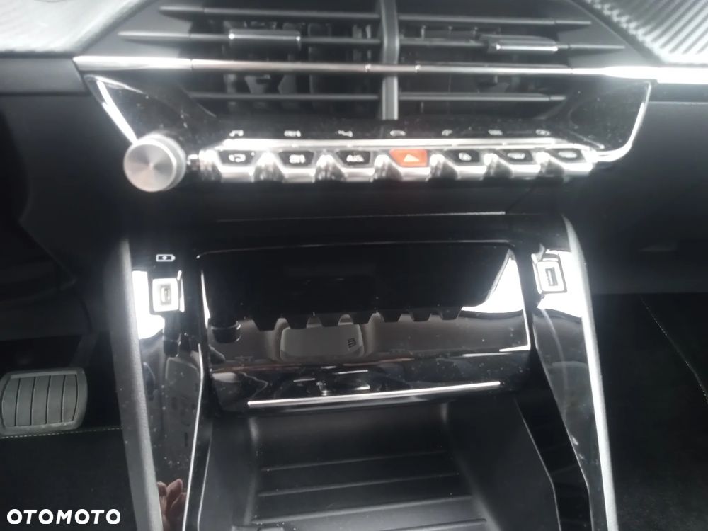 Peugeot 2008 GT - 20