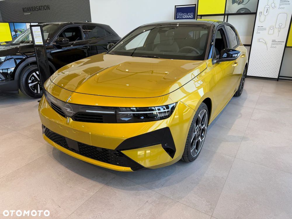 Opel Astra 1.2 T mHEV Ultimate eDTC - 2