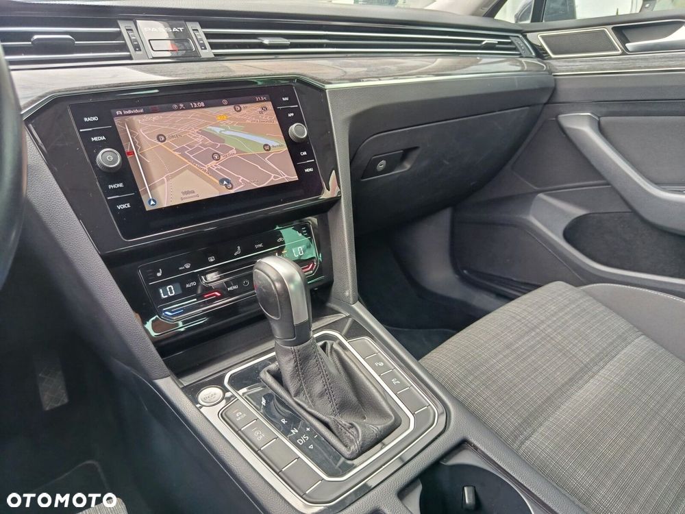 Volkswagen Passat 1.5 TSI EVO Business DSG - 20