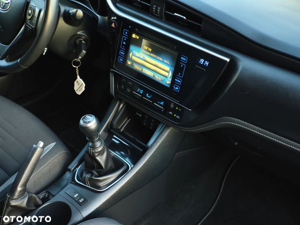 Toyota Auris 1.6 D-4D Dynamic - 18