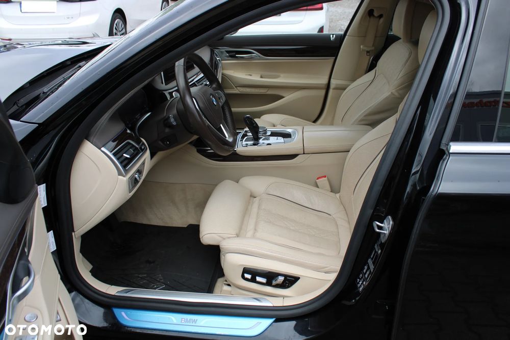 BMW Seria 7 740d xDrive - 17