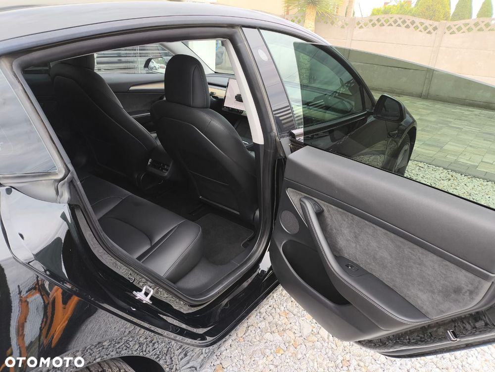 Tesla Model 3 Standard Reichweite Plus Hinterradantrieb - 25