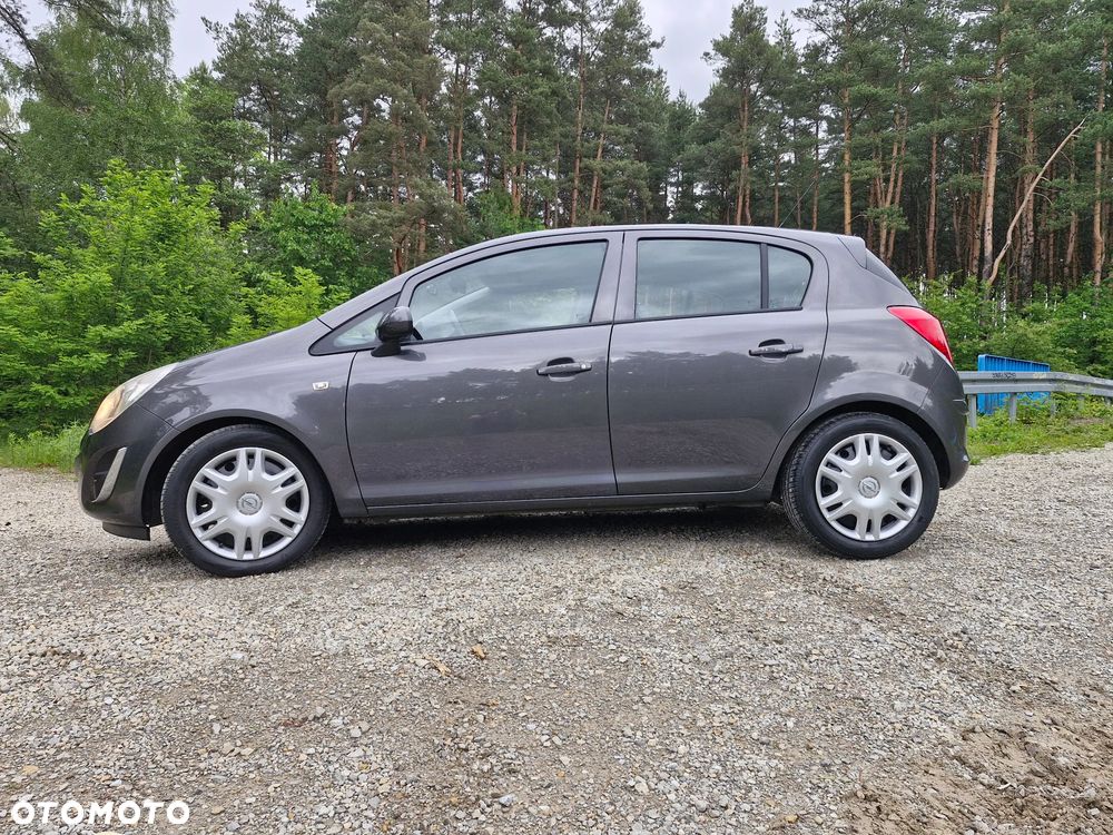 Opel Corsa 1.4 16V Cosmo - 8
