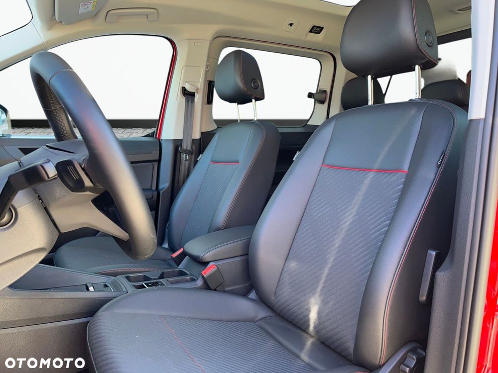 Ford Tourneo Connect - 12