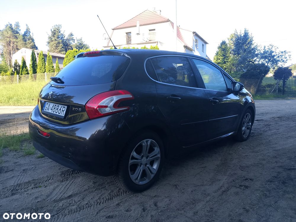 Peugeot 208 - 9