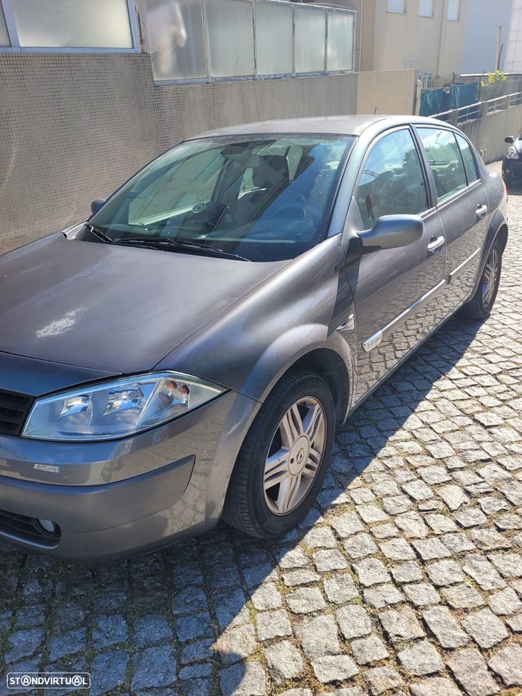Renault Mégane 1.4 Confort Privilége - 10