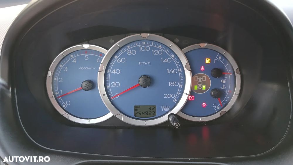 Mitsubishi L200 - 14