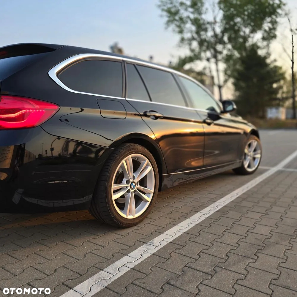 BMW Seria 3 320d Luxury Line - 4