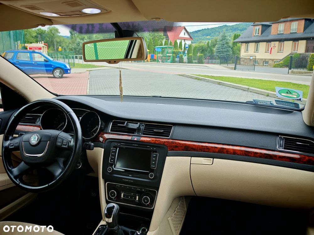 Skoda Superb 2.0 TDI 4x4 L&K - 14