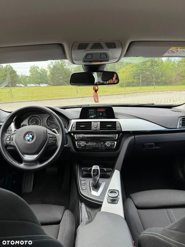 BMW Seria 3 320d Sport Line - 14