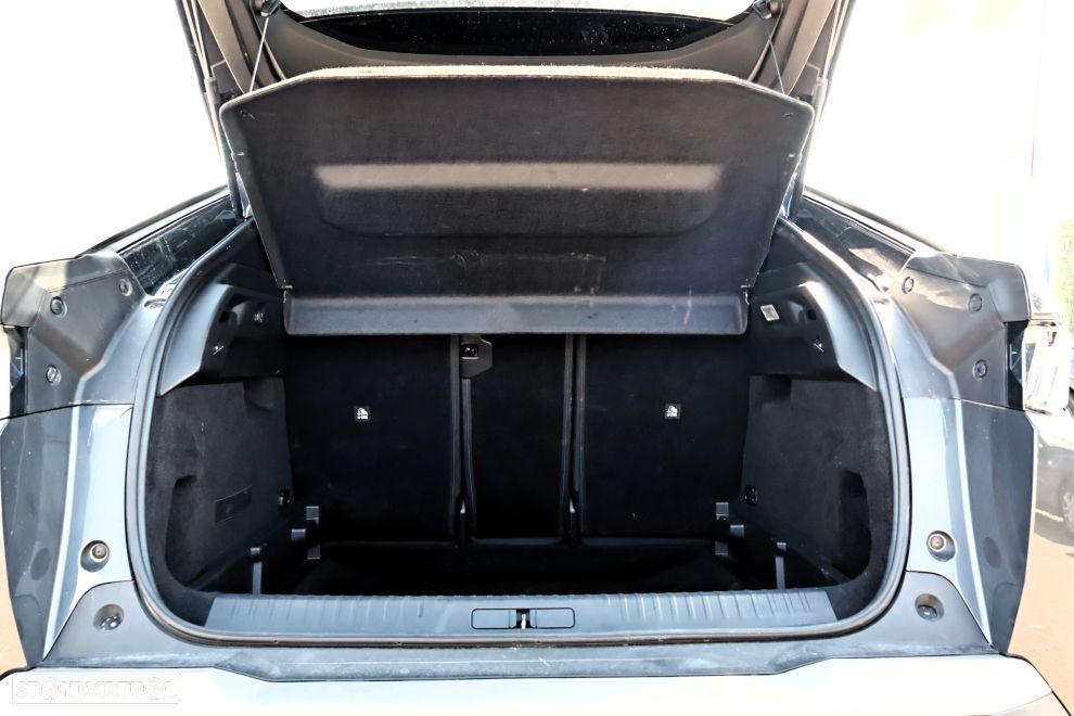 Peugeot 3008 1.2 Hybrid Allure e-DCS6 - 18