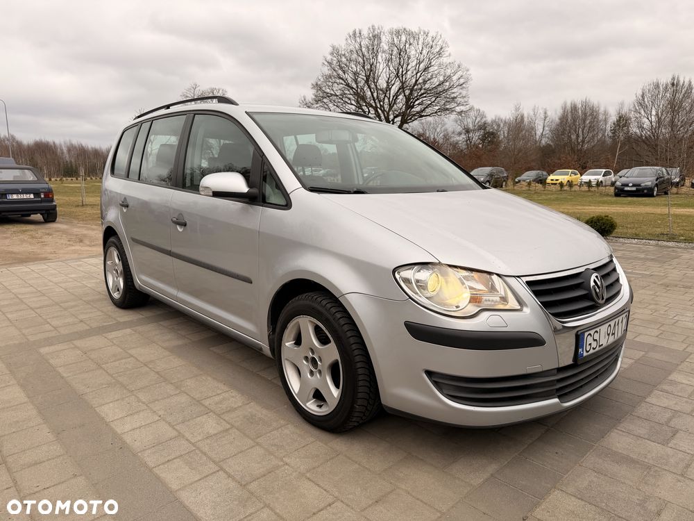 Volkswagen Touran - 2