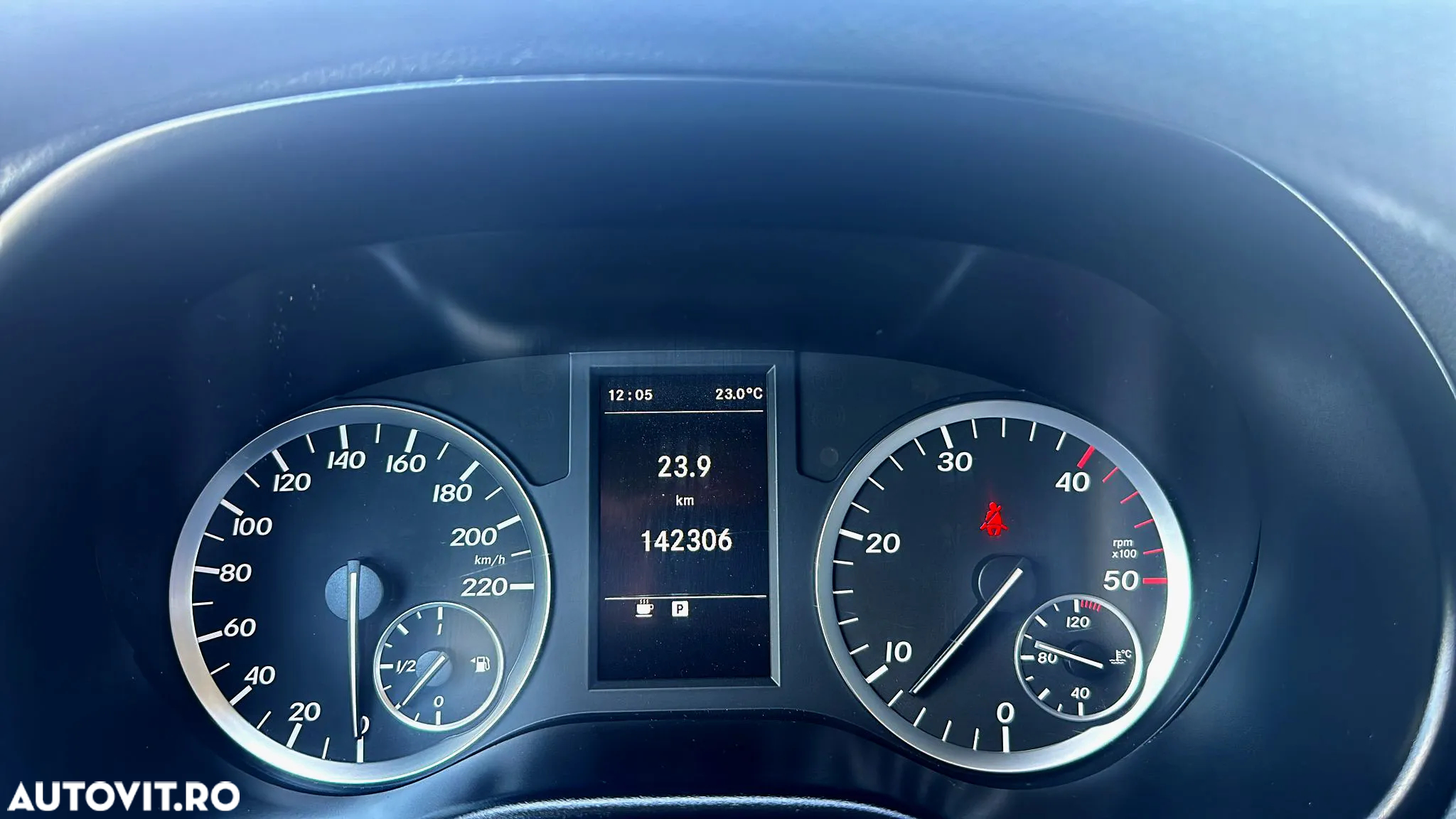 Mercedes-Benz Vito - 9